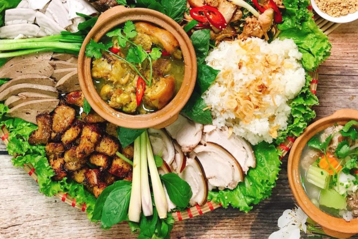 Traditional Sapa dishes served on a wooden table