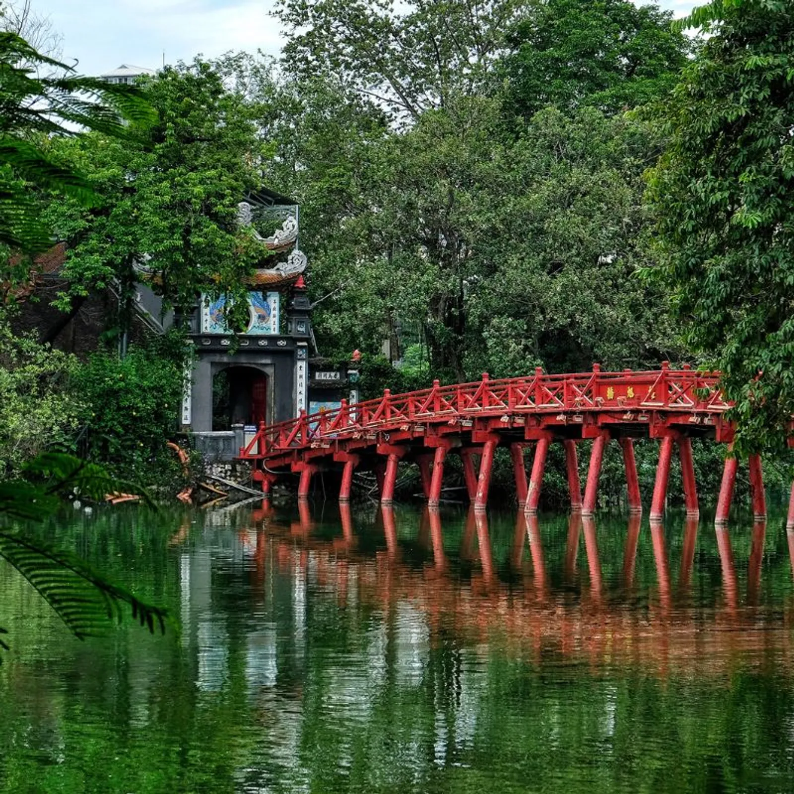 Paket Wisata Vietnam di Hanoi Halong Trang An 5 Hari 4 Malam – photo 3
