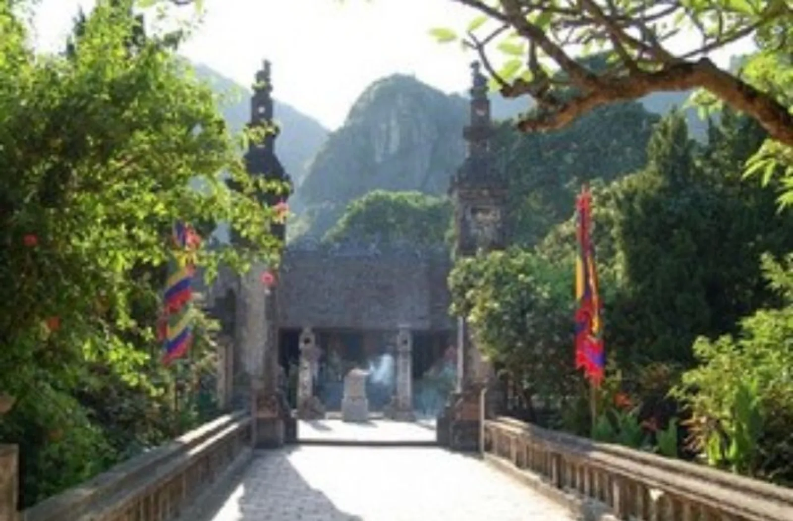 Hoa Lu, Tam Coc, Bich Dong Day Tour – photo 5
