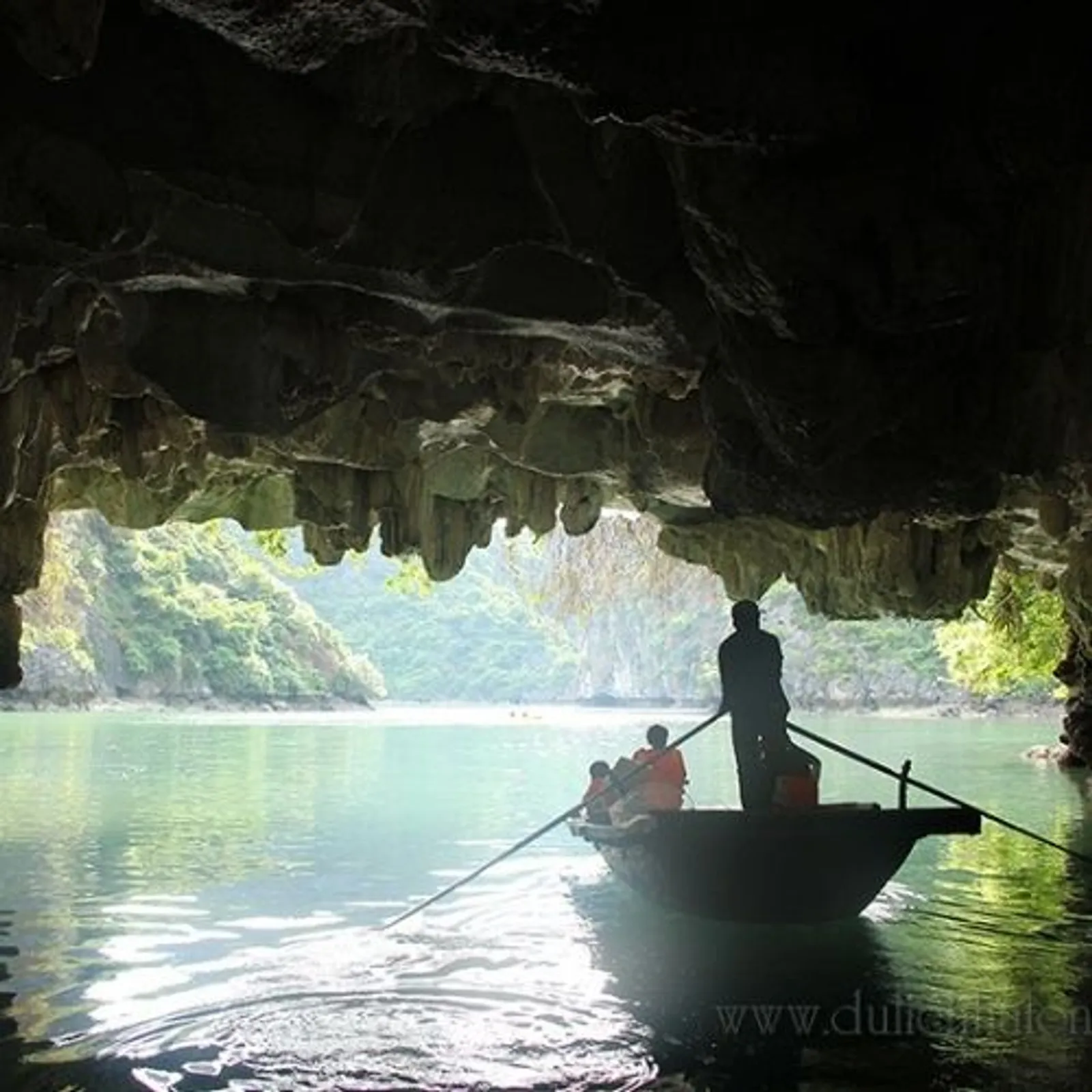 Paket Wisata Vietnam di Hanoi Halong Trang An 5 Hari 4 Malam – photo 13