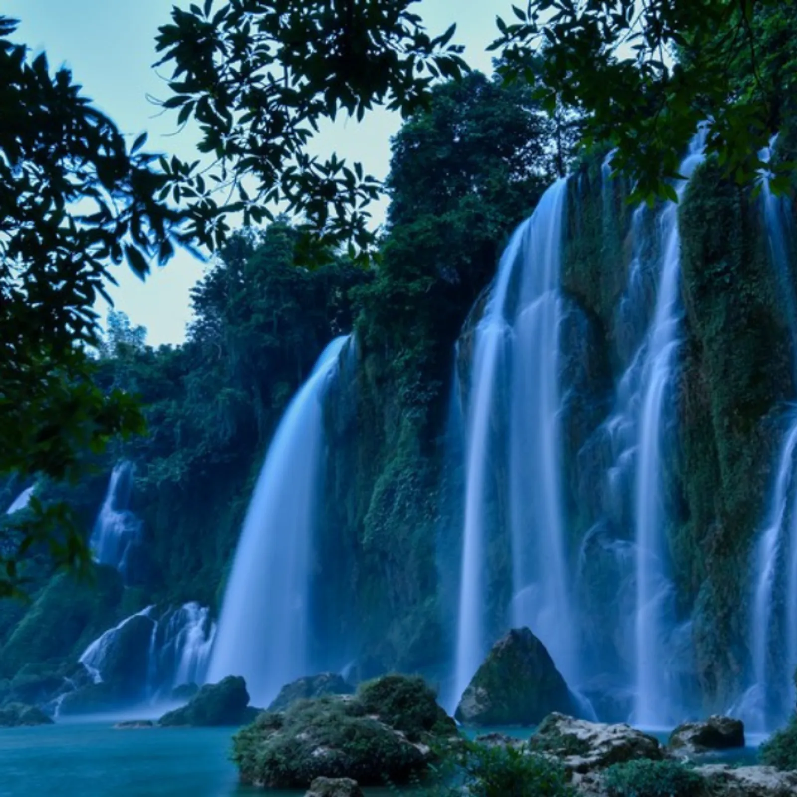 Ba Be Lake and Ban Gioc Waterfall Tour – photo 6