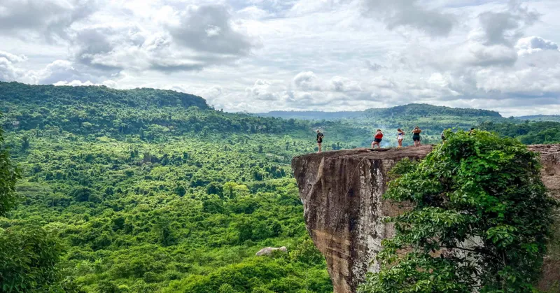 PHNOM KULEN & 1000 OF LINGAS 1 DAY TOUR