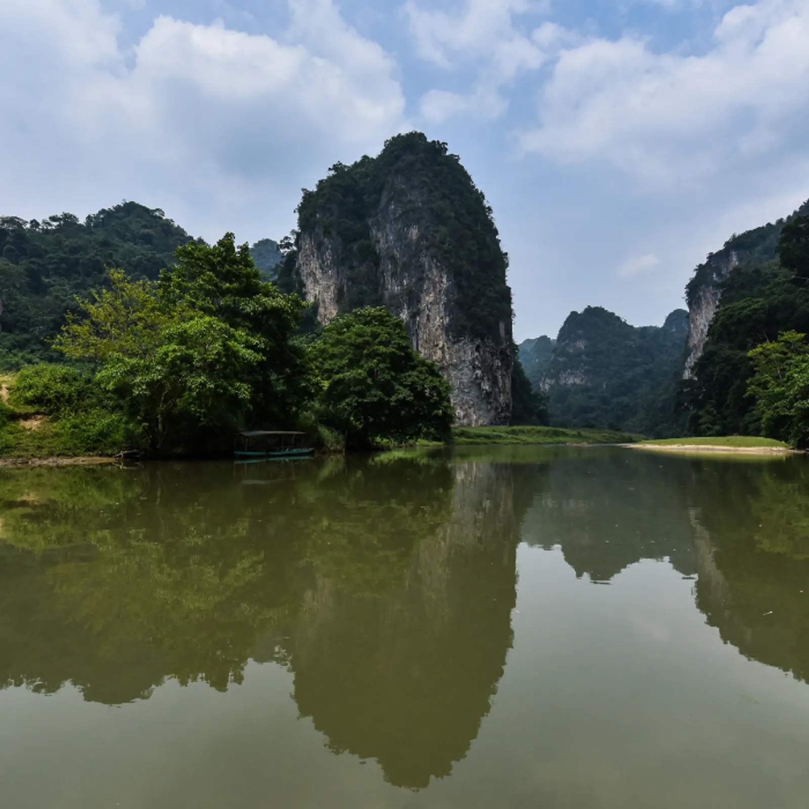Ba Be Lake and Ban Gioc Waterfall Tour – photo 10