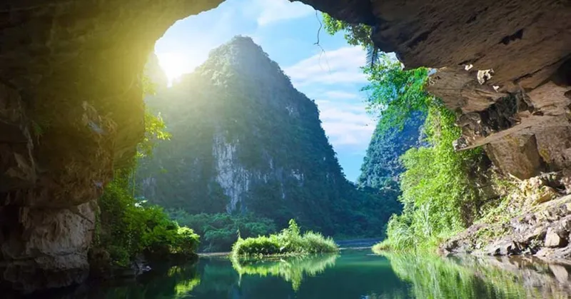 8H7M NORTHERN VIETNAM
