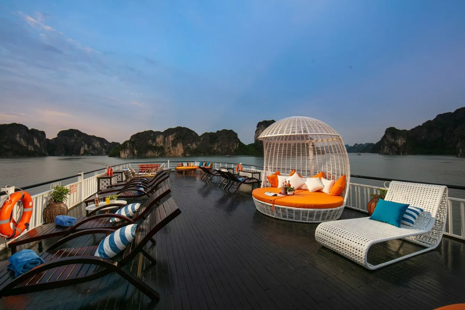 One Day Halong bay tour with La Regina Day Cruise – photo 8