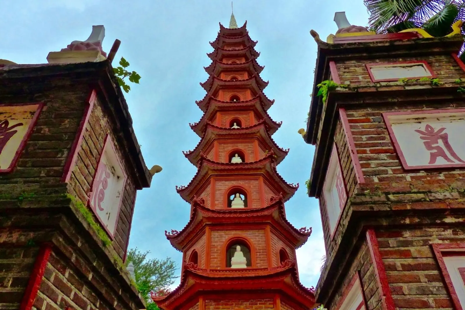 The red eleven-storey stupa of Tran Quoc Pagoda, Hanoi