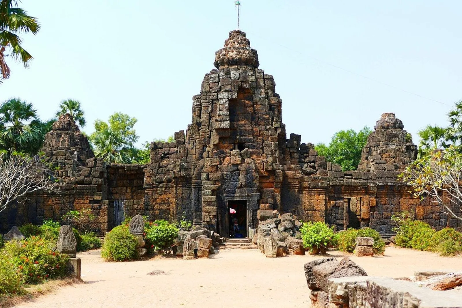 PHNOM CHISOR & TONLE BATI (Full day) – photo 8