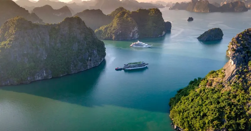 7D6N VIETNAM SAPA  HANOI HALONG MOSLEM TOUR