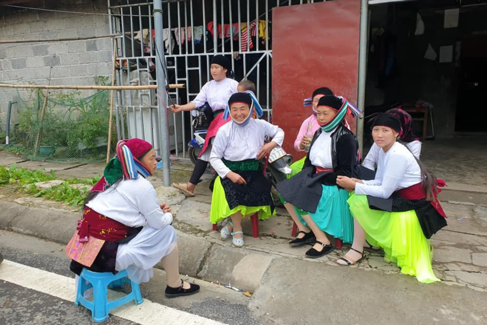 Northeast Vietnam 11-Day Private Tour: Ha Giang, Ba Be, Ban Gioc & Halong Bay – photo 30