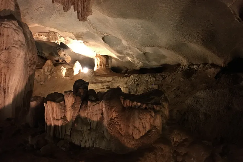 HA LONG BAY - SUNG SOT CAVE - HANOI ( BREAKFAST/ BRUNCH)