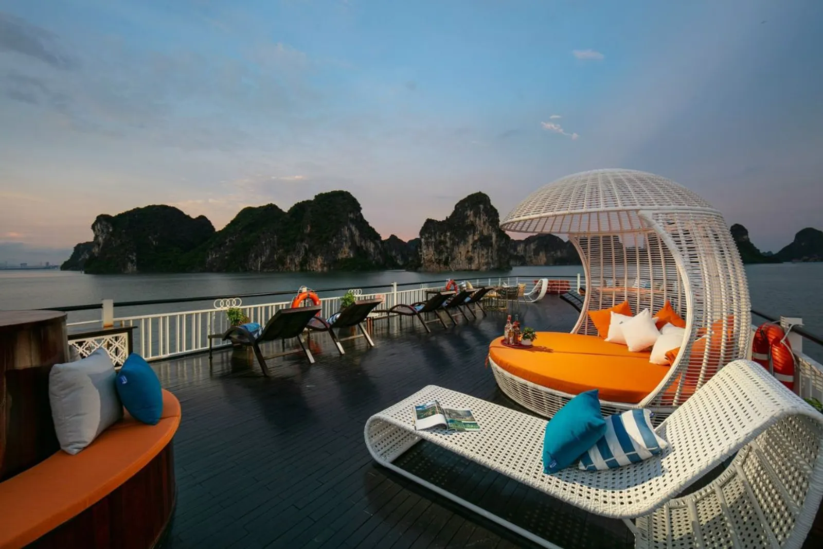 One Day Halong bay tour with La Regina Day Cruise – photo 3
