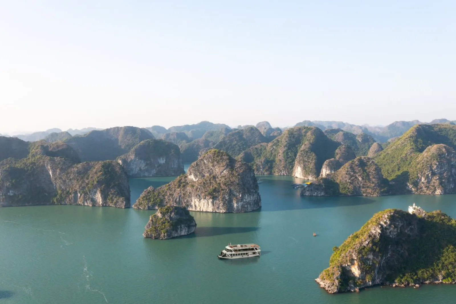 One Day Halong bay tour with La Regina Day Cruise – photo 2