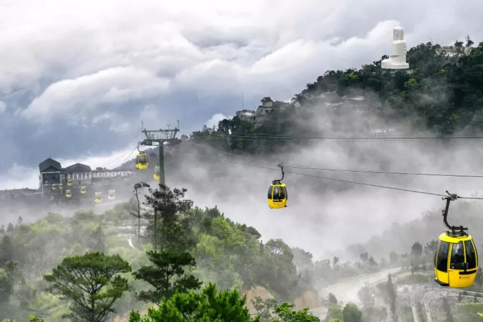 Cable Car Bana Hills Danang