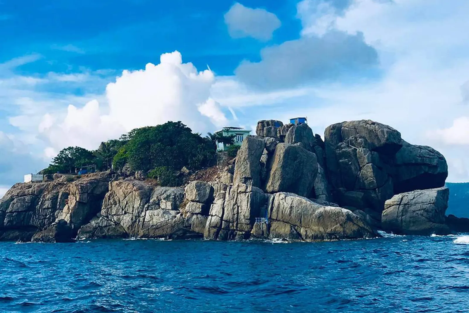 Discover Bay Canh Island & Tai Island, Con Dao Tour – photo 12