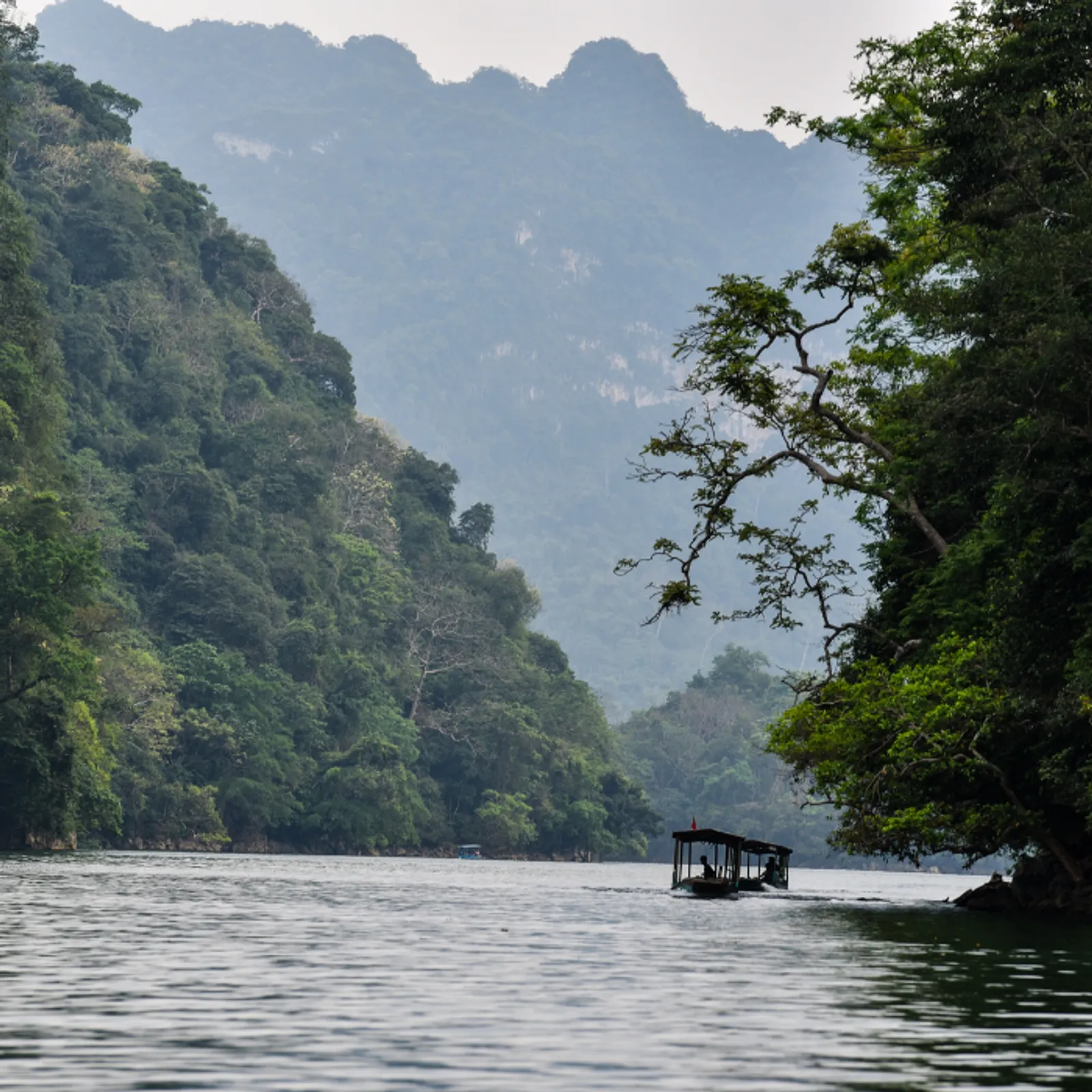 Ba Be Lake and Ban Gioc Waterfall Tour – photo 9