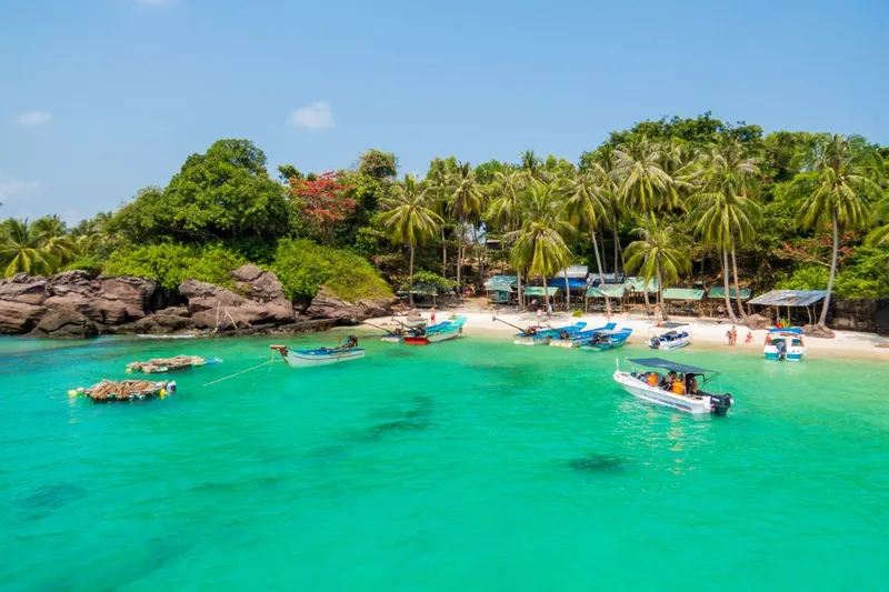 Four Island Tour in Phu Quoc(Breakfast, Lunch)