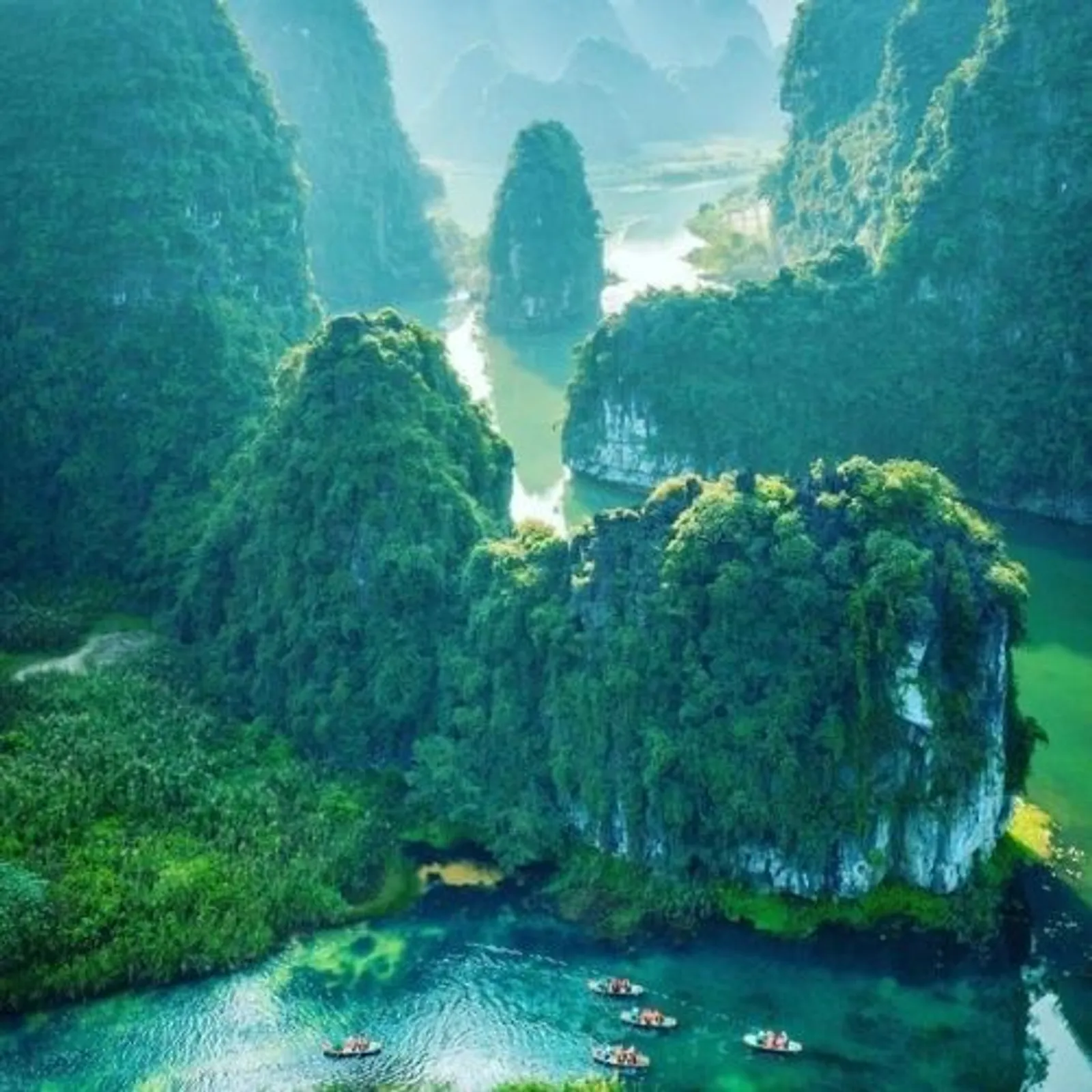 Paket Wisata Vietnam di Hanoi Halong Trang An 5 Hari 4 Malam – photo 16