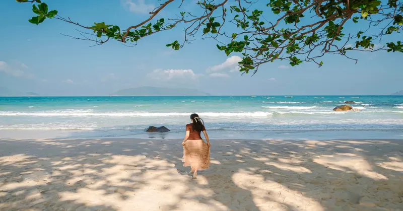 Explore Bay Canh Island, Con Dao Tour