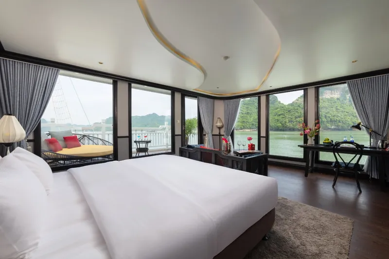 | LAN HA BAY – HA LONG BAY – HANOI ( Breakfast/Brunch)