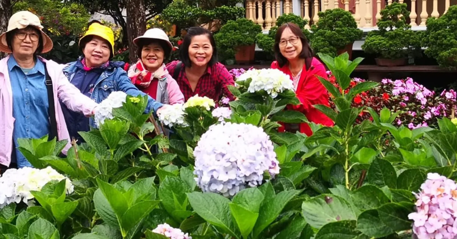 Central & South Vietnam 10 Days: Hue, Hoi An, Dalat, Mui Ne & Nha Trang – photo 1