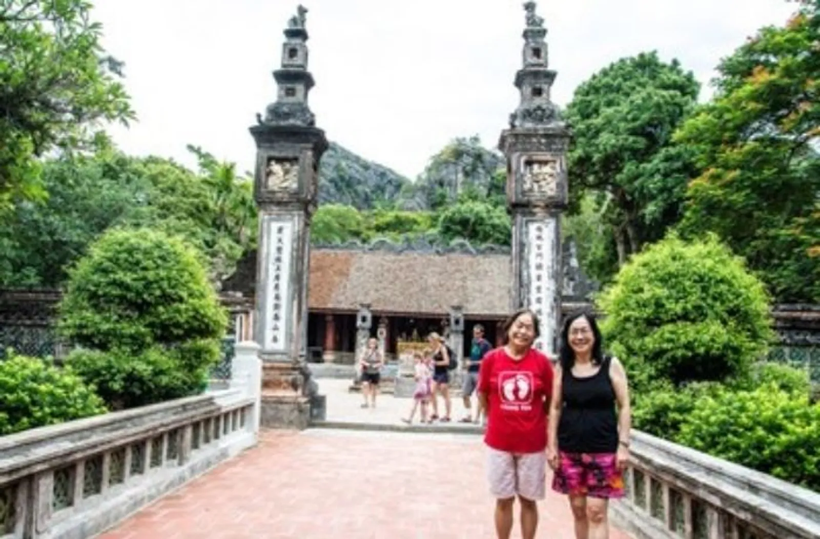 Hoa Lu, Tam Coc, Bich Dong Day Tour – photo 4