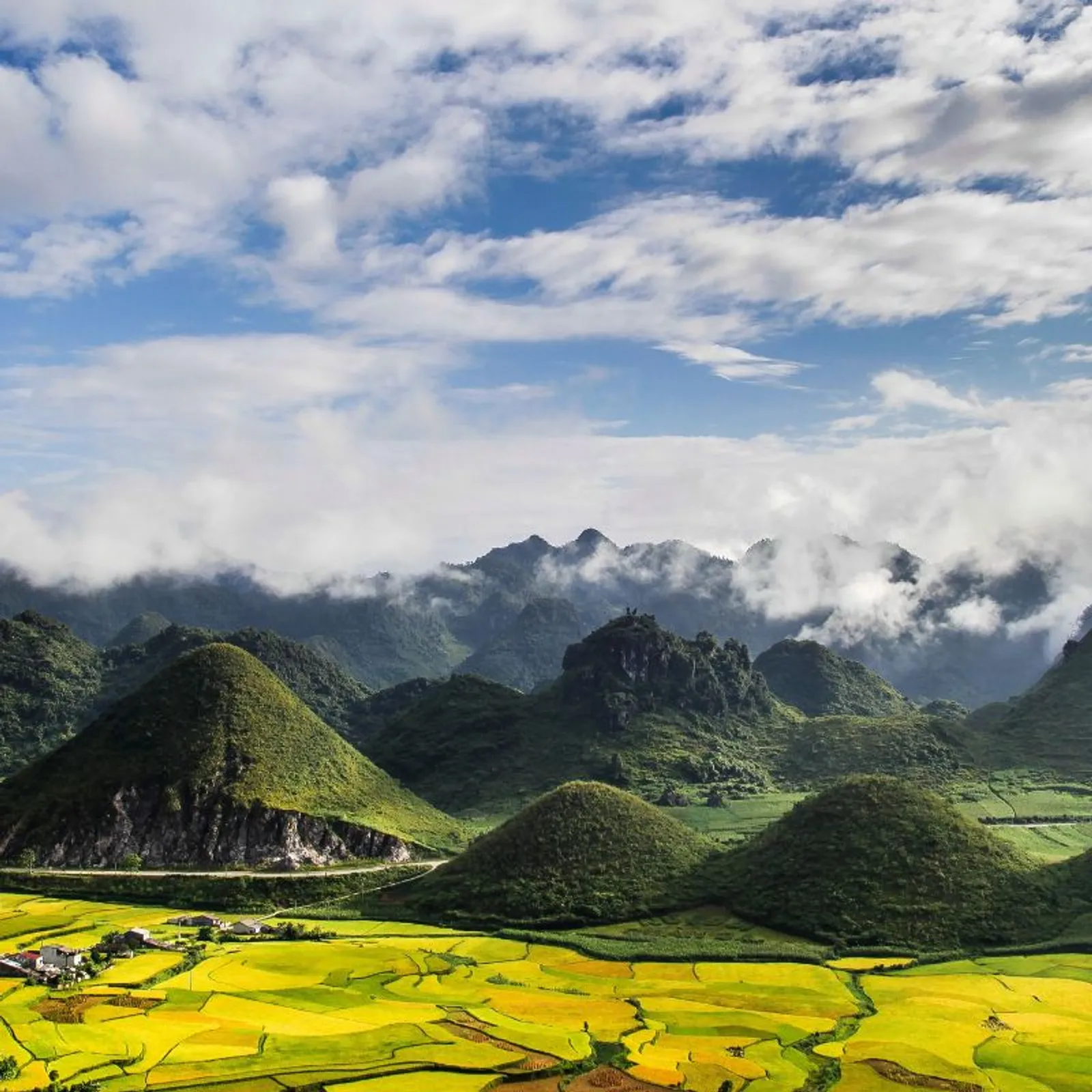 6 Day Ha Giang Yen Minh Meo Vac Cao Bang Ban Gioc Waterfall Tour – photo 13