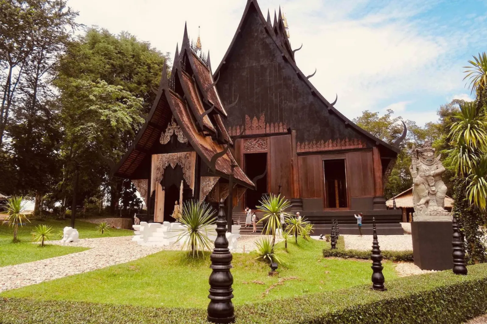 Baan Dam (Black House)