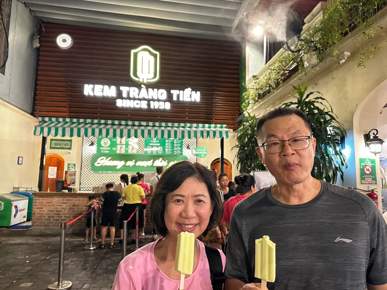 Discover the Vibrant Flavors of Hanoi's Street Food Scene – photo 11