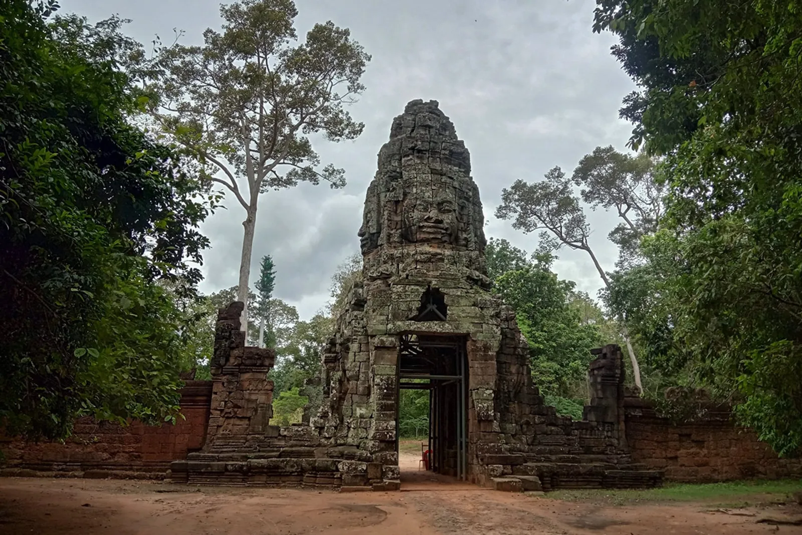 PHNOM CHISOR & TONLE BATI (Full day) – photo 13
