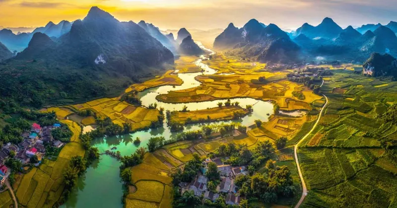 Ban Gioc Waterfall Cao Bang Tour from Hanoi in 3 Days 2 Nights