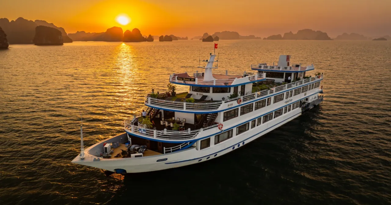 SWAN CRUISES 2 DAYS 1 NIGHT