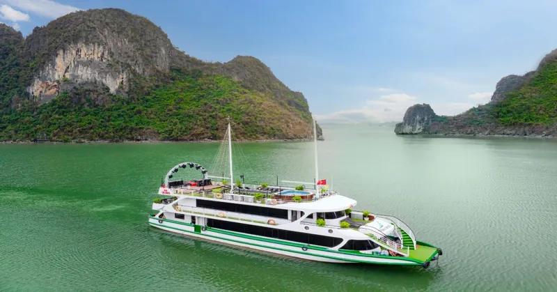 VERA CRUISE ONE DAY HALONG BAY